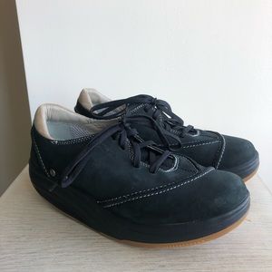 MBT BARABARA BLACK SUEDE